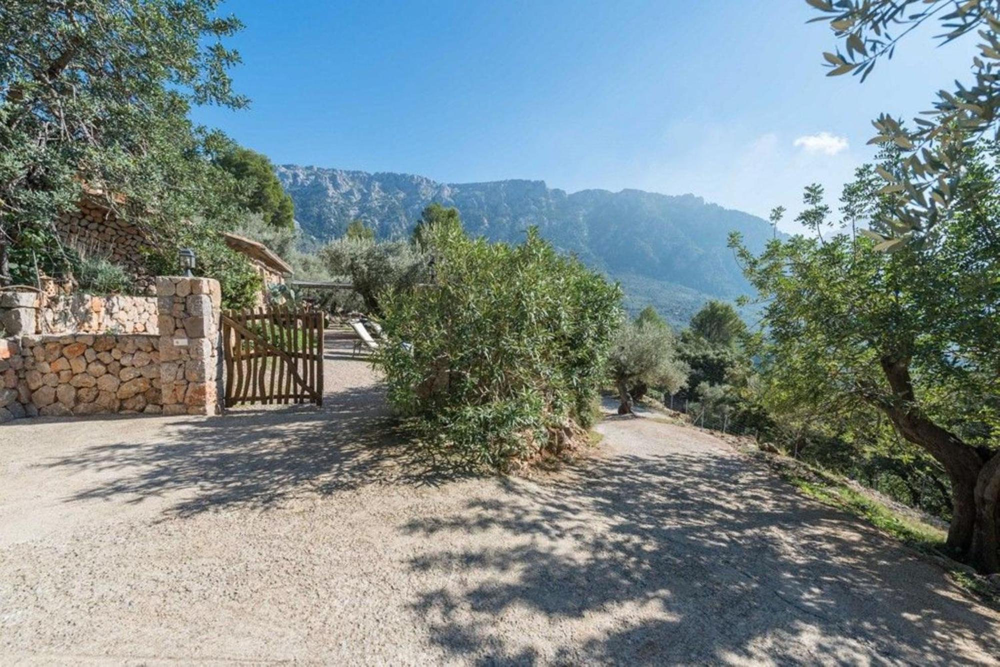 Casita De Montana Cerca Del Mar Guest House Fornalutx Luaran gambar